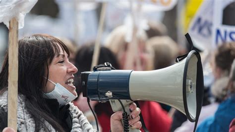 La Grand Hotel Workers Strike For Better Wages Improved Support Kfi