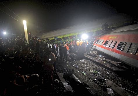 Inde Au Moins Morts Dans Une Catastrophe Ferroviaire Une Erreur