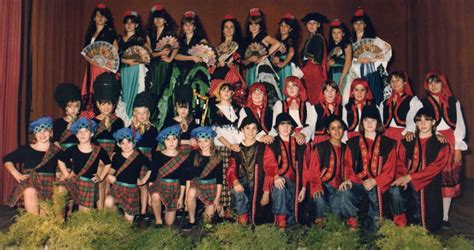 Photo De Classe Majorettes De Montoire De 1985 MAJORETTE Copains D Avant