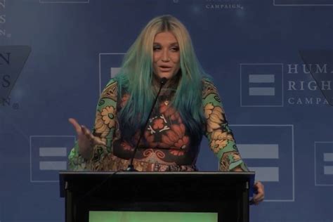 Watch Kesha’s emotional Human Rights Campaign speech | Dazed