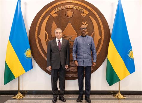 Perezida Kagame Yakiriye Ambasaderi Wu Burusiya Mu Rwanda Ucyuye Igihe