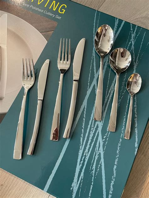 Belleek Living Eternal Cutlery 44 Piece Set Porters