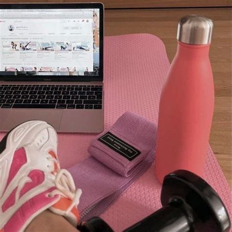 maia ﾟ on Twitter Pink workout Pink Workout aesthetic