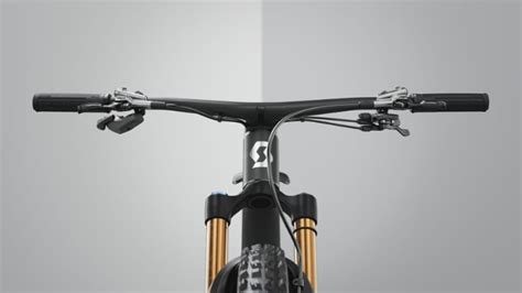 Nude Suspension Technology Scott