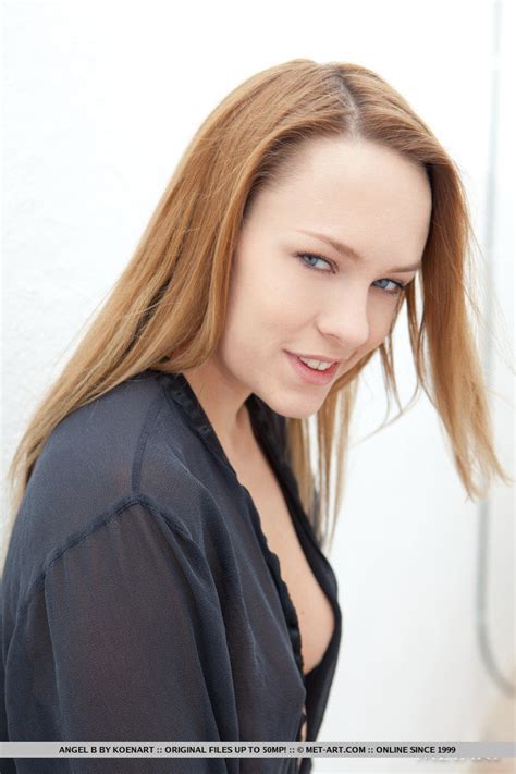 Metart Lucretia K Jadafire Solo Girls Flying Cunilingus Nude Posing