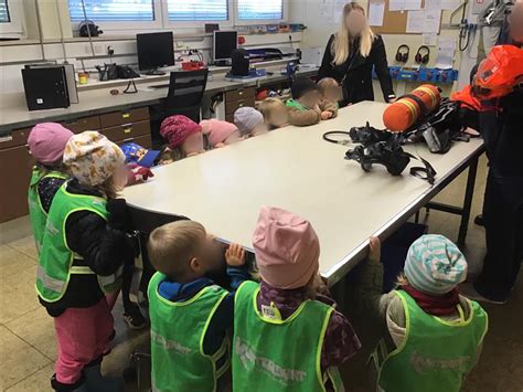 Besuch Der Feuerwehr Kinderzentren Kunterbunt