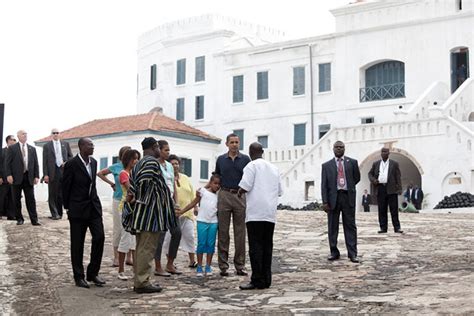 STEVE HARVEY SHED TEARS AT ELMINA SLAVE TRADE SITE (GHANA ) - Glamour ...