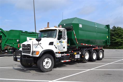 Waste Management Mack CV713 Rolloff This Truck Was All Cle Flickr