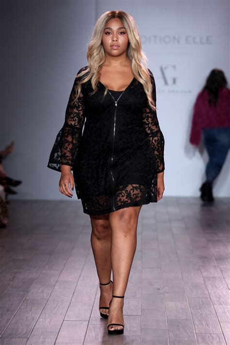 Ashley Grahams NYFW Lingerie Show Was All About Body Positivity SELF