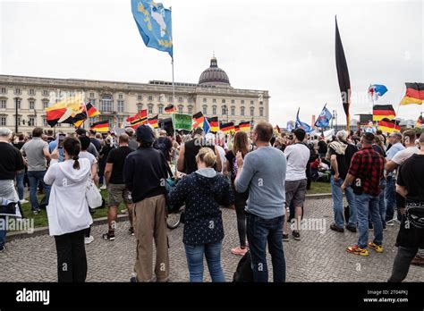 Tag Der Deutschen Einheit Fotos Und Bildmaterial In Hoher