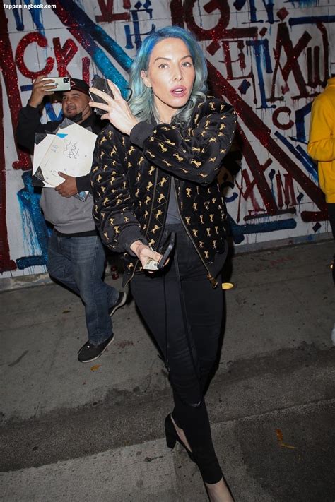 Whitney Cummings Nude Album Porn