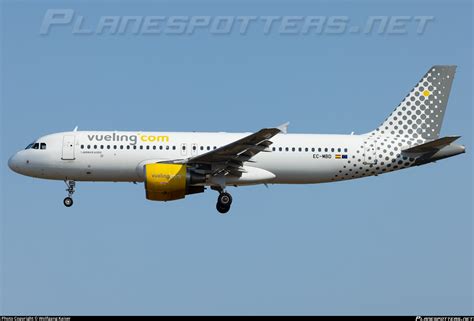 EC MBD Vueling Airbus A320 214 Photo By Wolfgang Kaiser ID 1208408