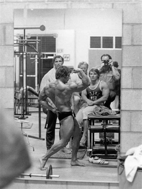 Arnold Schwarzenegger Dave Draper Serge Jacobs And Artie Zeller The