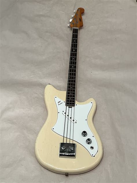 Vox Panther 4 String Bass Guitar 1966 White With Original Vox Reverb