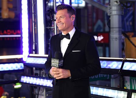 Ryan Seacrest Shares New Year S Eve Ratings Amid Andy Cohen Drama Us Weekly