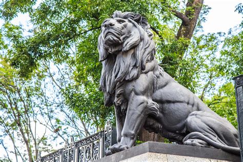 PUERTA MONUMENTAL DE LEONES Pro Bosque Chapultepec