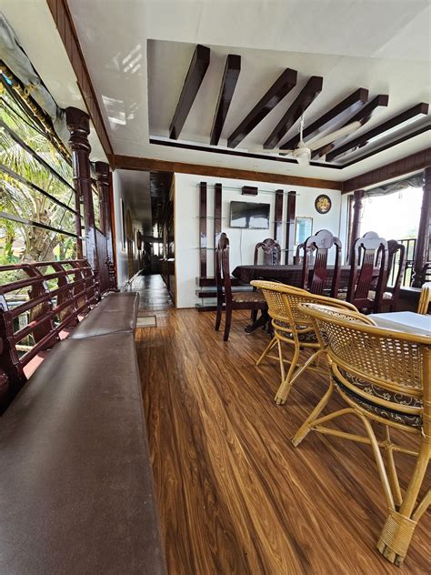 3 Bedroom Houseboat in Alleppey - Alleppey Houseboat Club