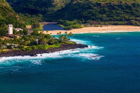 Waimea Bay On The North Shore Oahu Visitor Guide