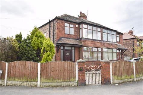 Warrington Road Penketh Wa5 3 Bed Semi Detached House For Sale £240 000