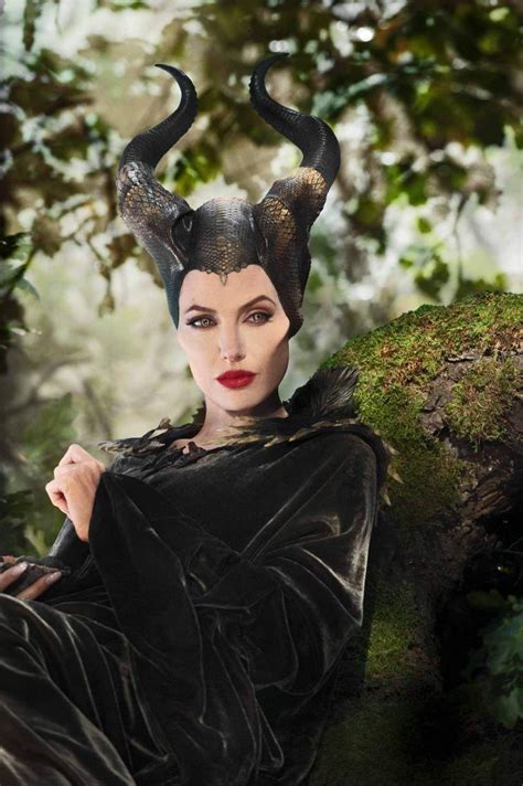 Angelina Jolie Maleficent Costume