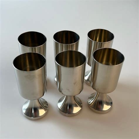 Se produkter som liknar Sex glas i troligen tenn på Tradera