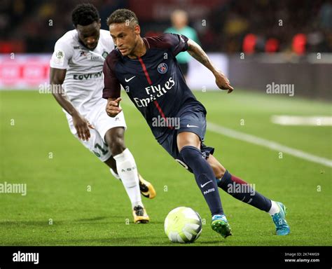 Neymar jr psg Banque de photographies et dimages à haute résolution