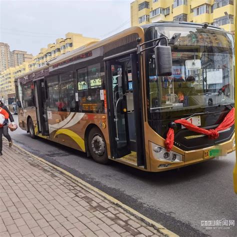 三条公交线路更换77台新车！丨驾驶更安全：配360°环视影像系统和车身感应雷达澎湃号·政务澎湃新闻 The Paper