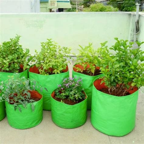 Round Green Terrace Garden Grow Bags For Growing Plants Size 18 X 24