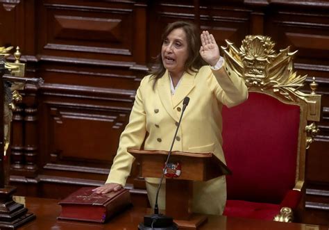 Así Es Dina Boluarte La Nueva Presidenta De Perú Y La Primera Mujer Al