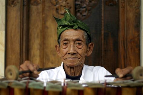 Catatan si Kudaliar: Maestro Karawitan Bali : I GEDE DEWA NEGARA