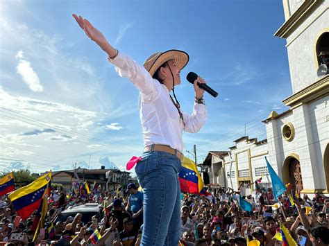 María Corina Machado envía un emotivo mensaje a los venezolanos del