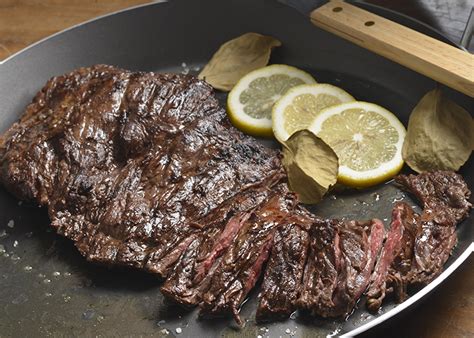 Foto De Carne Assada Na Churrasqueira Vale lembrar que é necessário