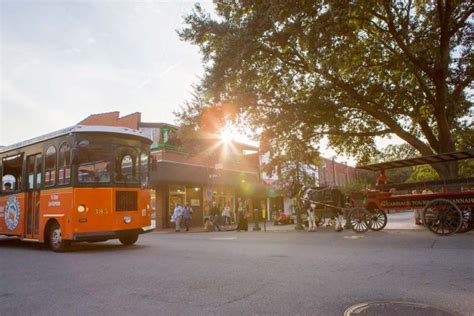 Family Fun in Savannah City Market - Savannah City Market