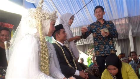 Tradisi Unik Sawer Pengantin Sampai Penuh Baskom Di Kampung Cibudah