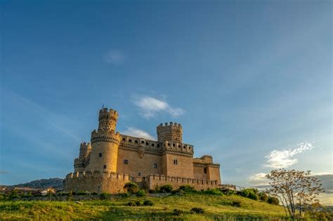 Premium Photo | Castle of manzanares el real