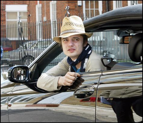 Photo Exclusif Pete Doherty Dans Les Rues De Londres En 2006