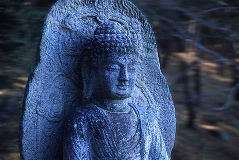 Buddha Statue Auf Berg Namsan Gyeongju Bild Kaufen 70042694