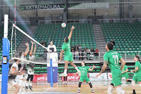 Rfevb Extremadura Ccph Suma Tres Puntos Con Su Victoria Ante Costa