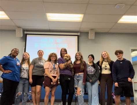 Eiu Cause For Paws Charleston Il