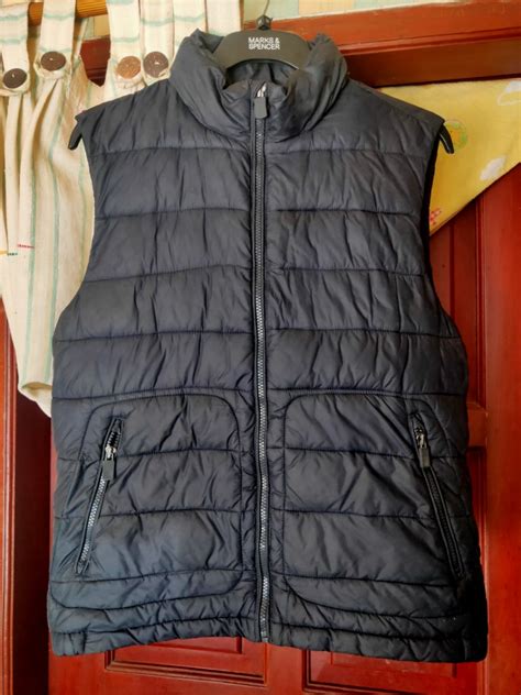 Vest Rompi Down Gap On Carousell