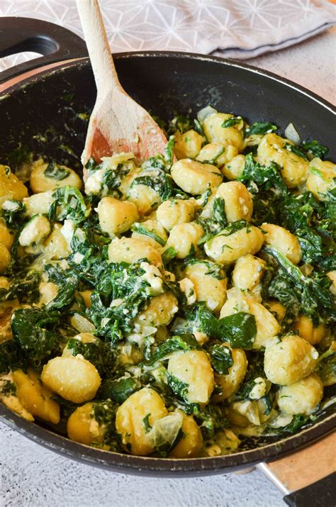 Gnocchi Pfanne Mit Spinat Und Feta Einfach Schnell Mycarbcrew