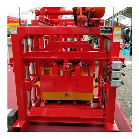 Qtj Manual Model Concrete Block Making Machine Brick Machine