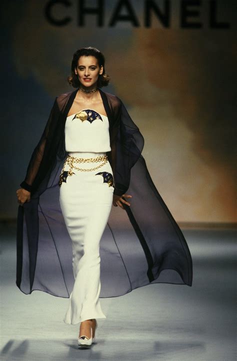 Chanel Runway Show Ss 1988 By Lagerfeld Runway Fashion Couture