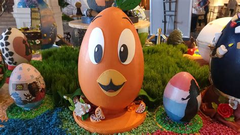 Easter Egg Displays From Disney S Yacht And Beach Club Resort Chip