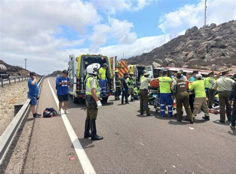 Al Menos Personas Lesionadas Tras Volcamiento De Bus En Ruta Norte