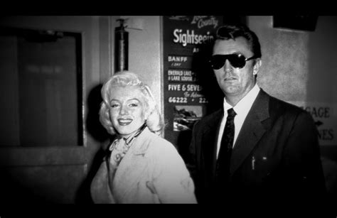 Marilyn Monroe And Robert Mitchum Leaves Canada Where The Movie The