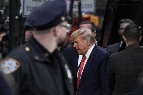 Retour en images sur la comparution historique de Donald Trump à New York