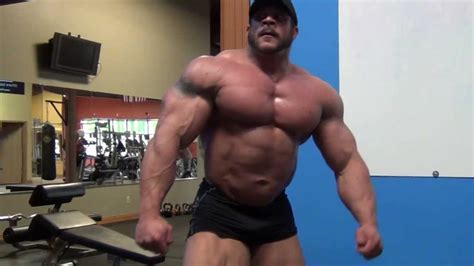 National Level Bodybuilder Ryan Fulton Trains Chest 2012 Youtube