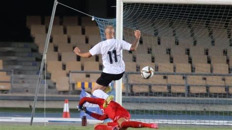 El Córdoba Cf Cumple El Trámite Y Vence Con Solvencia Al Xerez Dfc 0 2