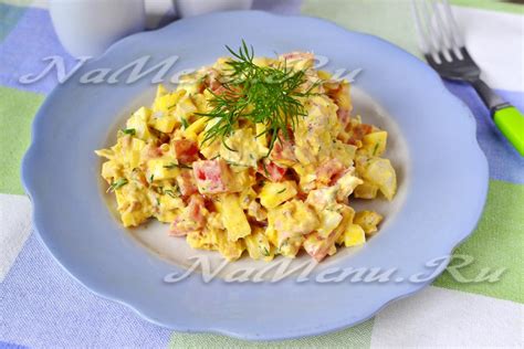 Салат из консервированной горбуши